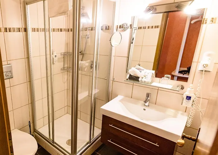 Henkenhof Szálloda 3*